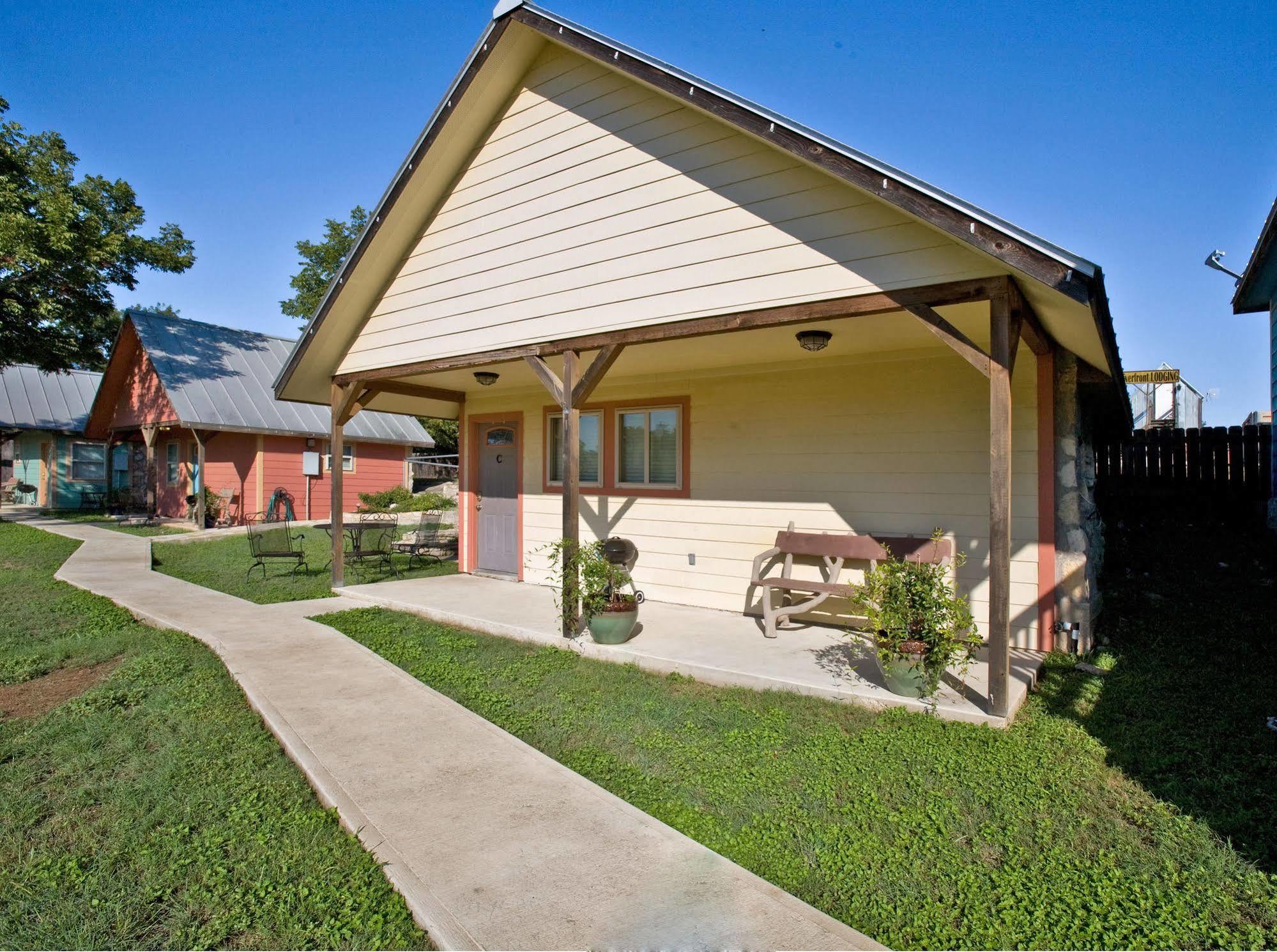 Blanco Riverside Cottages Extérieur photo